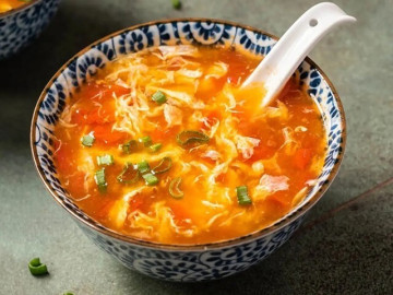 Nấu canh cà chua trứng mãi vẫn tanh, nhớ mẹo này canh nấu lần nào thơm nức lần đó, nổi vân cực đẹp