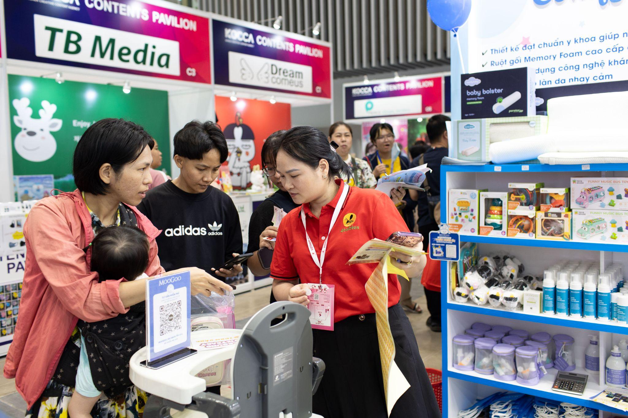 Khai mạc triển lãm ngành hàng mẹ và bé Vietbaby Fair lần 12 tại TP.HCM - 4