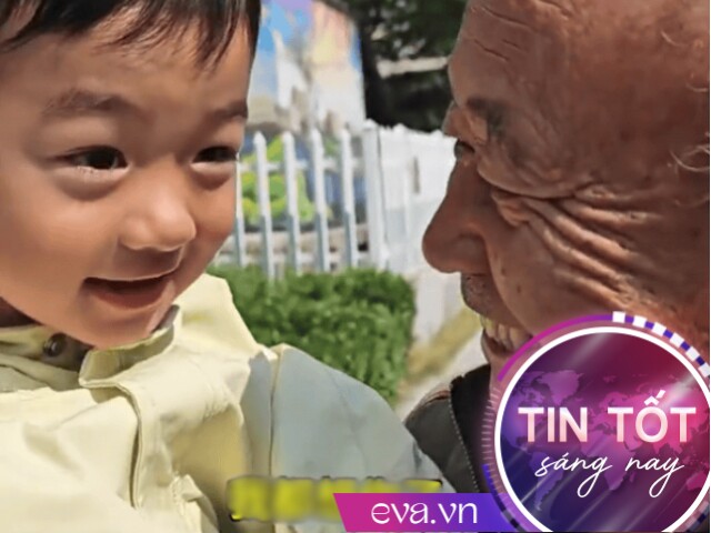 Để cháu được ăn mẻ anh đào đầu tiên, ông ngồi xe khách 3 tiếng đồng hồ ngay sau khi hái, chân tê dại