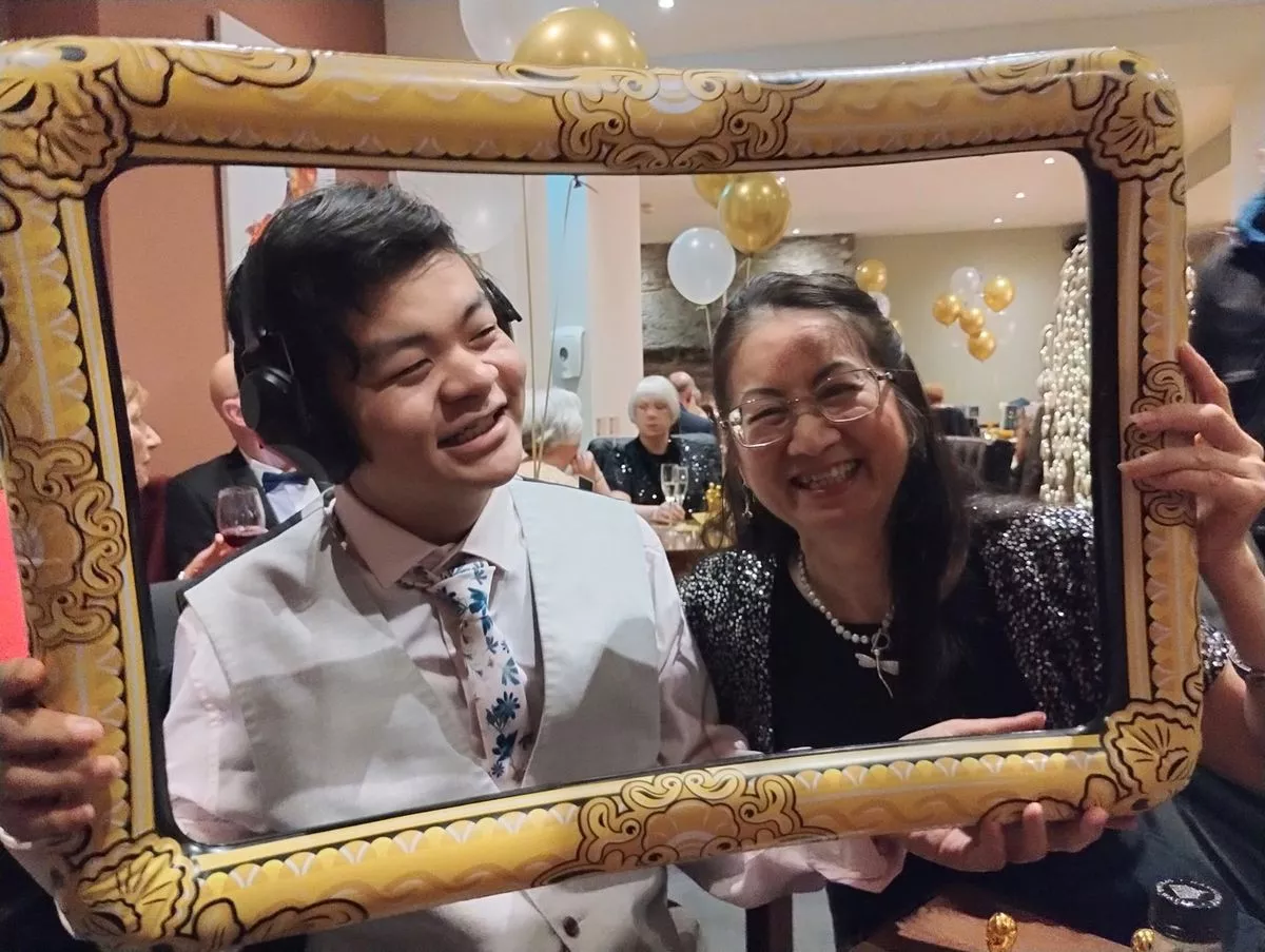 Georgina đã dành trọn cuộc đời mình cho con trai.