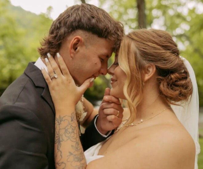Gavin Wilson và Kaci Wilson trong ngày cưới. 