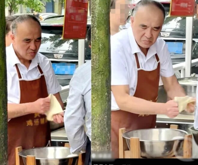 Ông Zhong Bi Hua với biểu cảm thú vị đã lọt vào ống kính của một du khách.