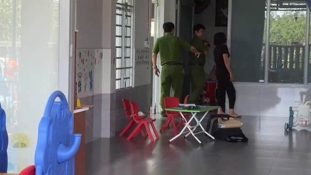 Tin tức 24h: Không khí lạnh tràn về, cảnh báo dông lốc kèm mưa đá ở Hà Nội tối nay - 4