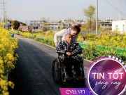 Tin tức - Con gái khuyết tật từ bỏ công việc để níu giữ sự sống của cha nuôi