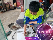 Tin tức - Lấy cờ lê thay bút, dầu nhớt thay mực, chàng trai khiến nghệ thuật "nở hoa" ở nơi không ai ngờ đến