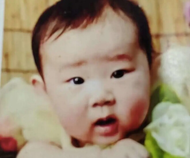 Zeng Luxi khi 1 tháng tuổi. 