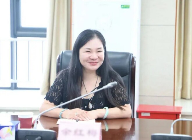 Yu Hongmei luôn tin rằng học tập là chìa khóa thay đổi vận mệnh.