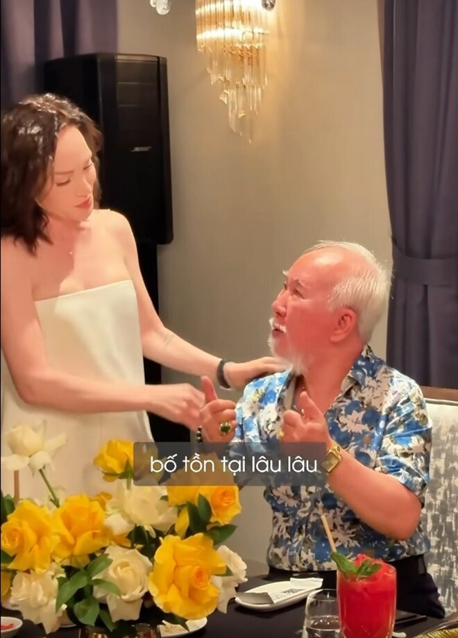 Bố Phương Uyên dành sự chân thành, quý mến cho con dâu Thanh Hà.