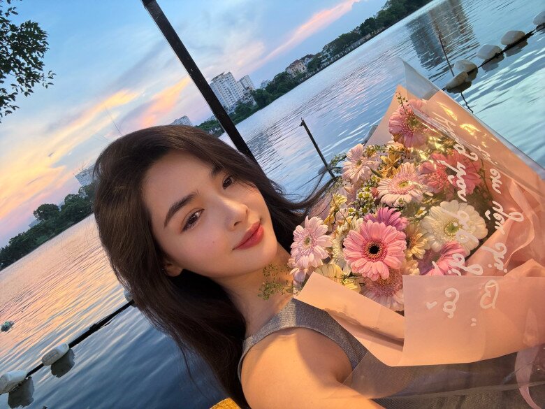 Vũ Thanh Quỳnh cởi mở trên mạng xã hội nhưng không chia sẻ về tình cảm.