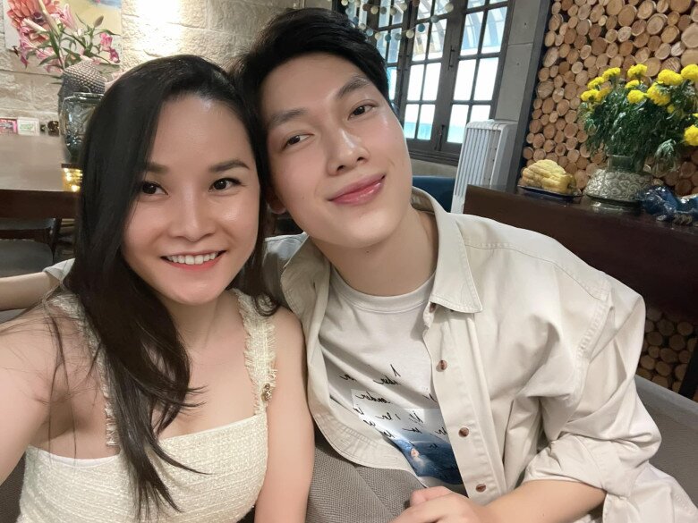 Alan là cậu em yêu quý của ca sĩ Thu Ngọc.