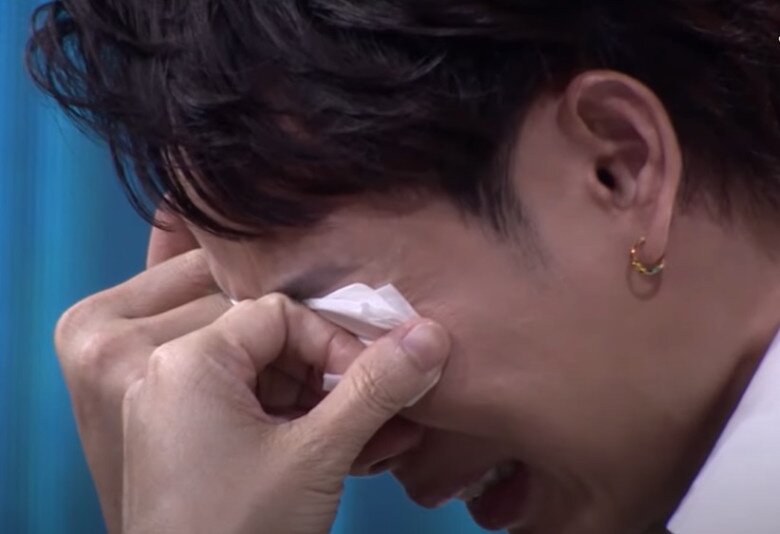 Khoảnh khắc làm nhiều khán giả rơi nước mắt theo.