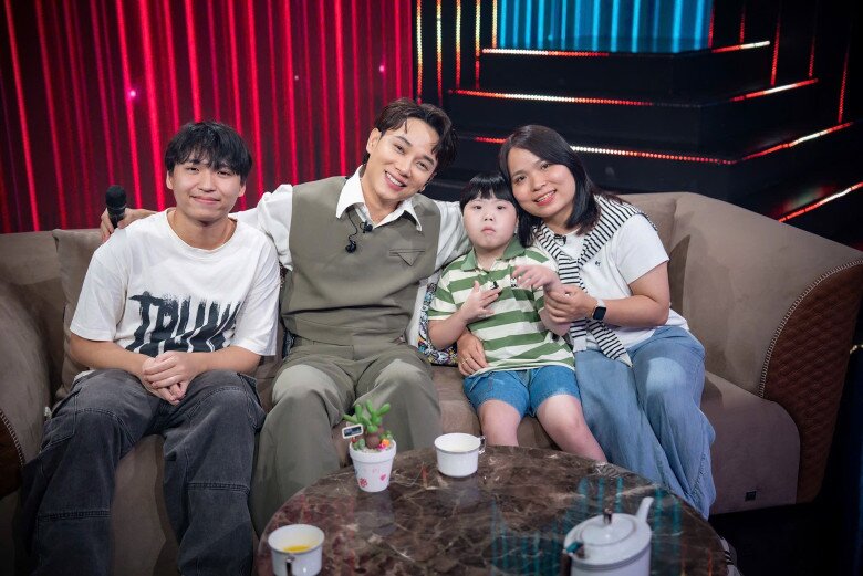 Cuộc gặp bất ngờ với một em bé làm Trúc Nhân khóc nức nở, hàng nghìn khán giả trào nước mắt - 10