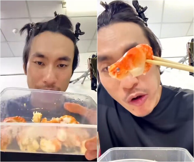 Đi làm, Kiều Minh Tuấn mang theo đồ ăn gồm tôm càng to bự. Anh vui vẻ “mukbang” một cách ngon lành và chia sẻ: Đi quay nên ăn uống giản dị vậy thôi.