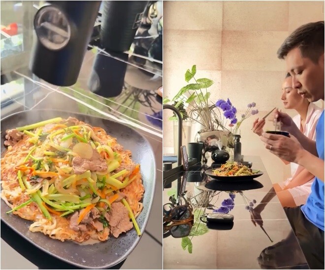 Thành phẩm là đĩa mì chiên giòn bên dưới, bên trên phủ đầy rau củ và thịt bò xào nóng hổi. Một món ăn đơn giản nhưng trình bày cực bắt mắt, hương vị lại hài hòa. Hai vợ chồng cùng nhau thưởng thức và bày tỏ sự hài lòng.