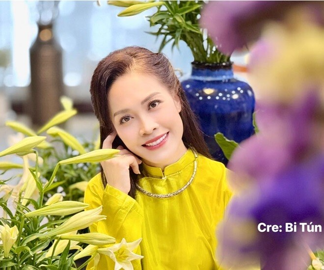 Nữ BTV VTV cắm hoa ngập nhà, loài hoa đỏng đảnh amp;#34;ngủ gụcamp;#34; cũng không làm khó được bà mẹ 2 con - 1