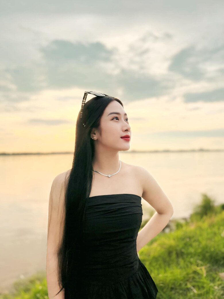 Hellen Thủy vẫn đang độc thân.