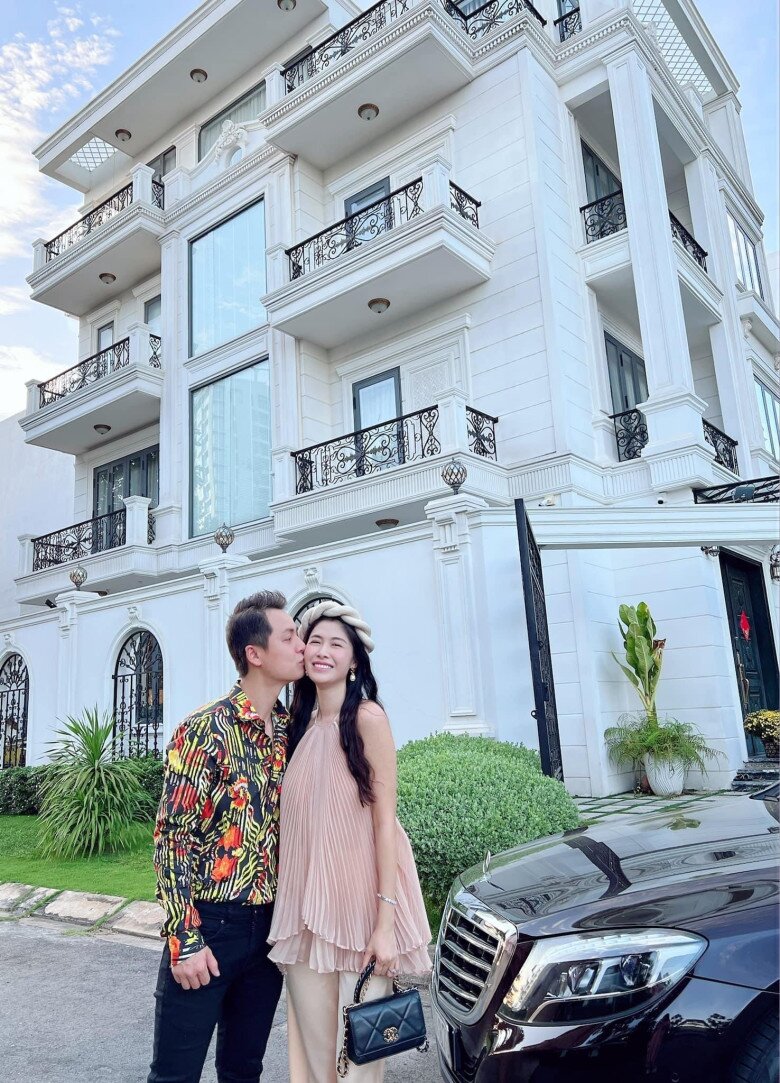 Vườn lan amp;#34;gây thương nhớamp;#34; trong căn nhà tuổi thơ của vợ Đăng Khôi tại Hà Nội - 5