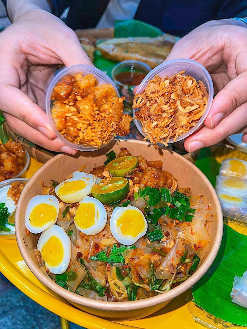 Bánh tráng trộn Sài Gòn chuẩn vị thơm ngon