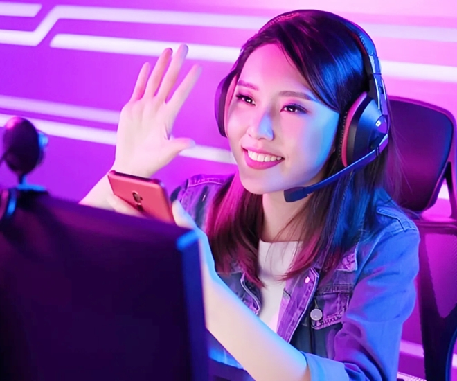 Streamer là một nghề siêu hot, có thể làm công việc chính hoặc làm thêm cho những bạn trẻ thích chơi game.