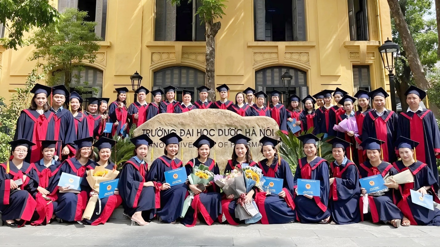 Sinh viên tốt nghiệp Đại học Dược Hà Nội có cơ hội việc làm rộng mở