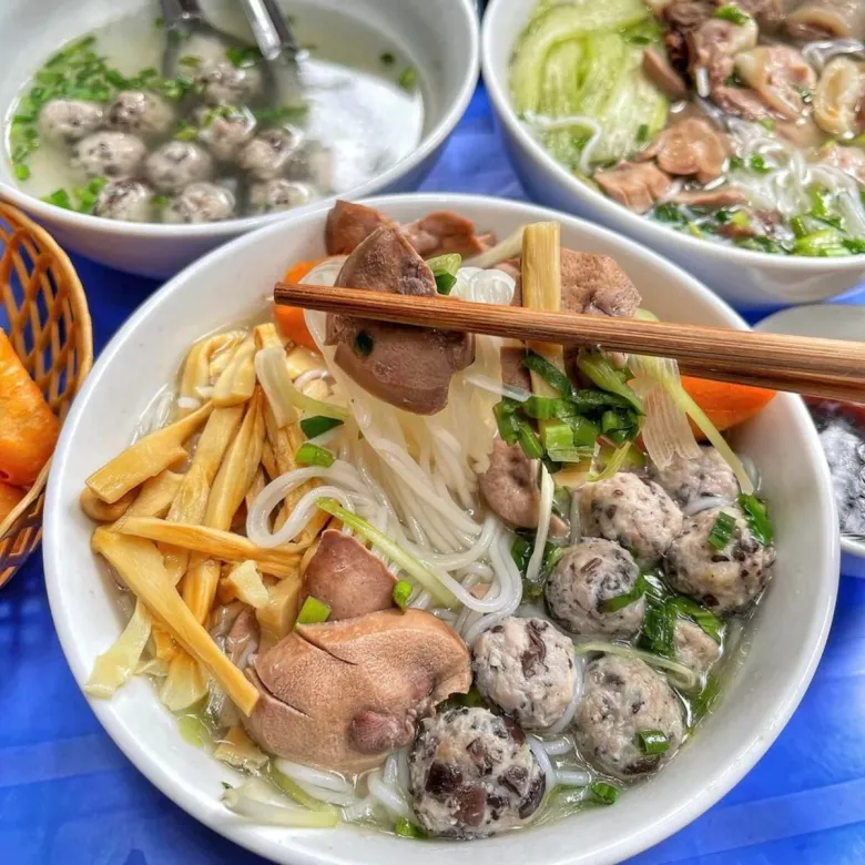 Bát bún mọc cực kỳ chất lượng