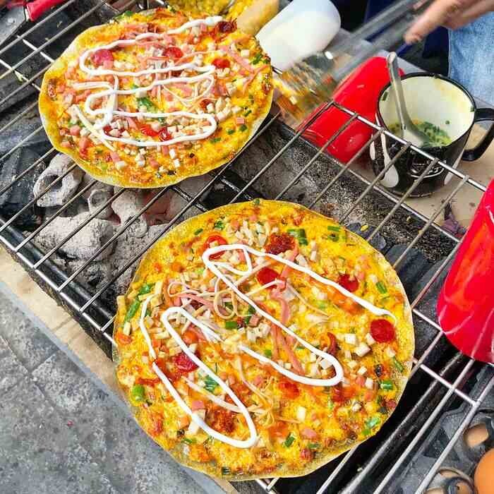 Bánh tráng nướng là món ăn vặt được nhiều người yêu thích