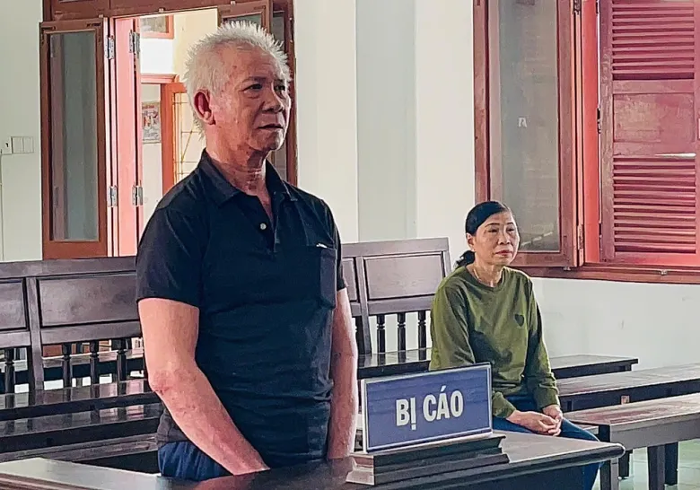 Trần Đức Hùng tại phiên tòa sáng nay. Ảnh: Thế Minh