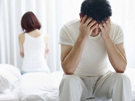 Bác sĩ tiết lộ thông tin "sốc": 1/5 phái mạnh phàn nàn về tình trạng "trên bảo dưới không nghe"