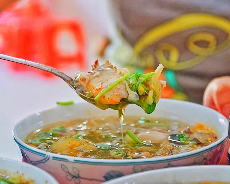 Súp cua đặc biệt có giá gần 100.000 đồng/tô