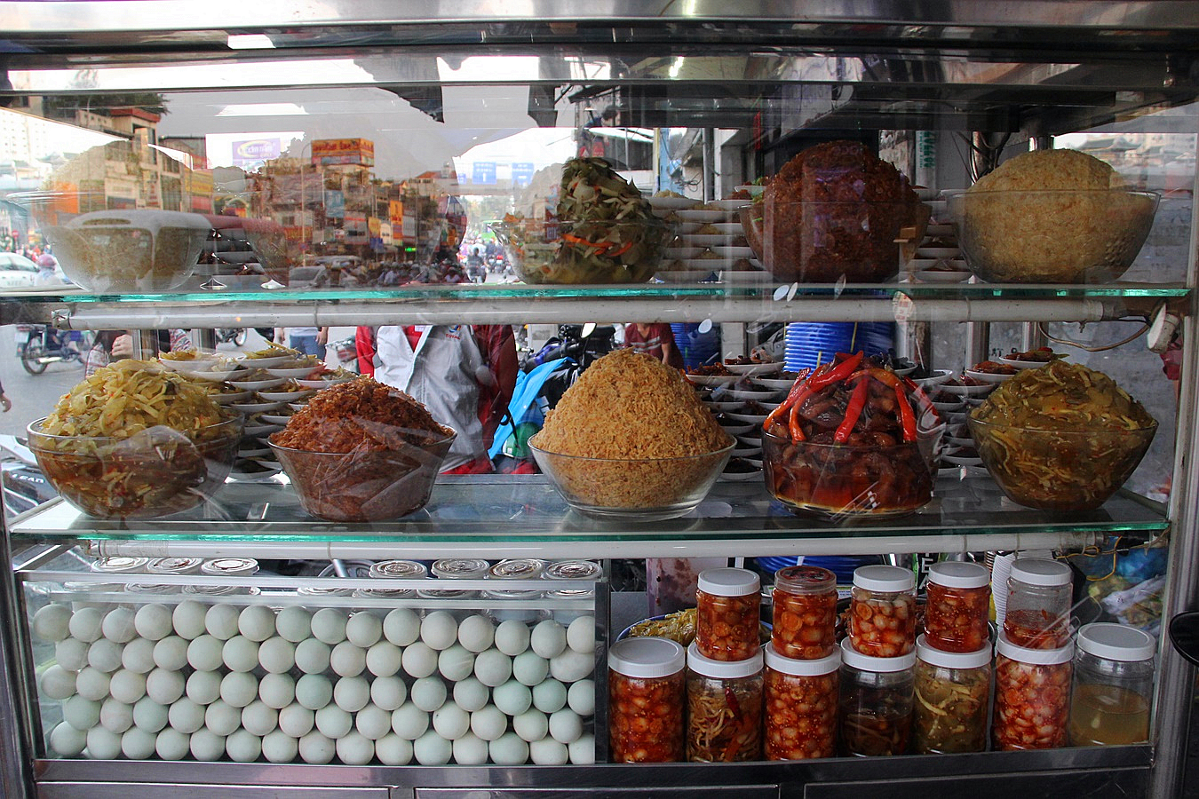 Quán cháo trắng có đầy đủ topping