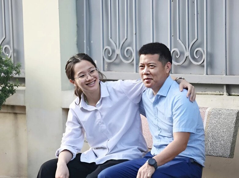 Phụ huynh không tạo áp lực cho thí sinh trước khi bước vào môn thi đầu tiên