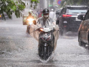 Tin tức - Áp thấp nhiệt đới trên Biển Đông, TPHCM và Nam bộ tiếp tục mưa lớn