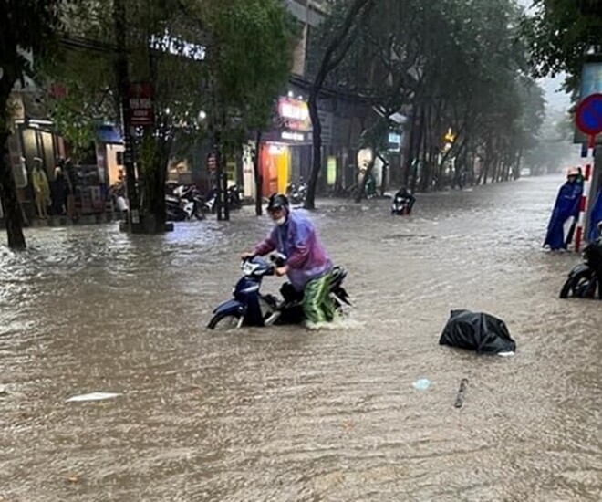 Nhiều khu vực ở miền Bắc tiếp tục mưa lớn.
