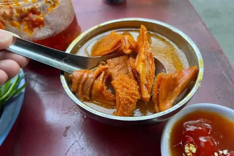 Chén phá lấu đặc biệt hấp dẫn