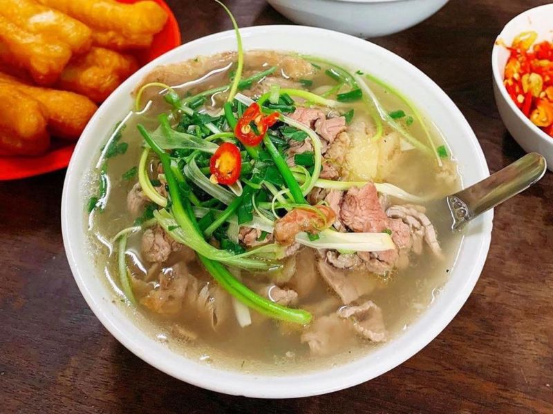 Bát phở Bát Đàn cho bữa sáng no nê