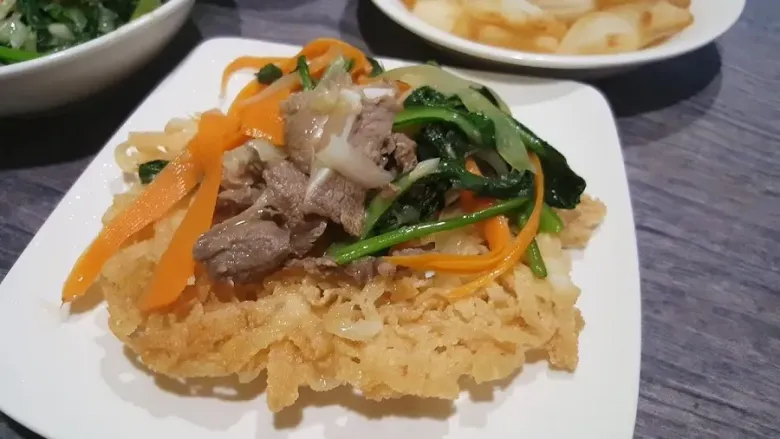 Phở sợi chiên cũng là một gợi ý hay