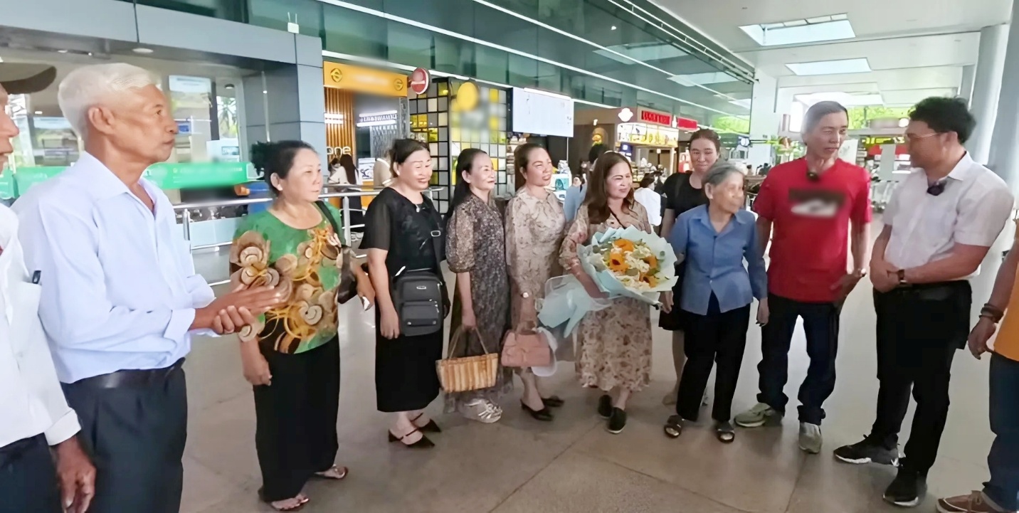 Đại gia đình trong giây phút đoàn tụ