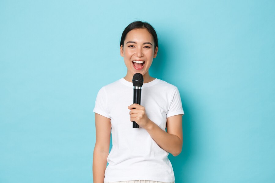 Nghề MC cần cả giọng nói truyền cảm và ngoại hình ưa nhìn
