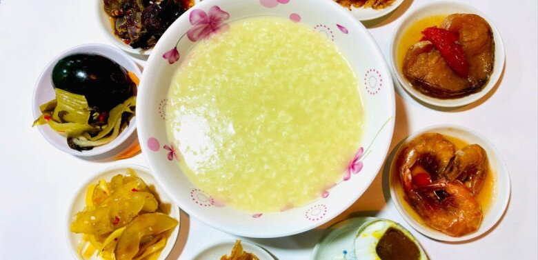 Cháo trắng ăn kèm nhiều món ngon
