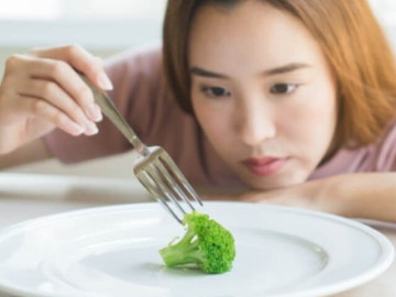 Tại sao có người ăn ít vẫn tăng cân?