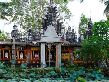 Lão nông miền Tây dành gần 25 năm dựng nhà nghìn tháp, đậm chất Khmer