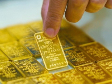 Giá vàng bất ngờ tăng như vũ bão