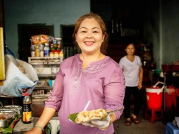 Món xôi đặc sản Sài Gòn, vừa ăn vừa khóc, tiệm khai sinh giữ chân khách 50 năm nhờ loại gia vị đặc biệt 