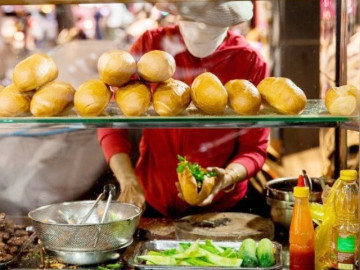 5 đặc sản bánh mì Sài Gòn nên thử, có tiệm được vinh danh xe bánh mì ngon nhất thế giới gần 30 năm chỉ bán một loại nhân