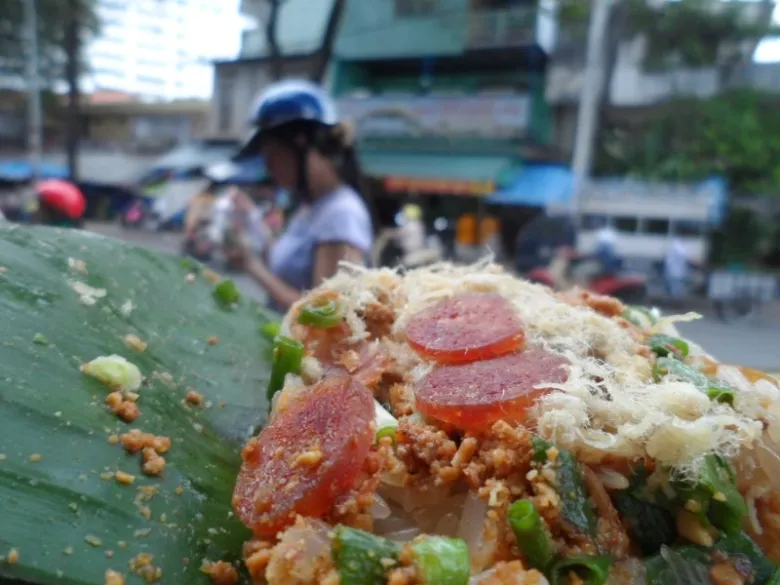 Xôi mặn nhà xác thơm ngon trở thành đặc sản Sài Gòn