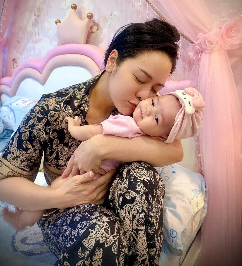 Nữ diễn viên hạnh phúc khi được làm mẹ lần 2.