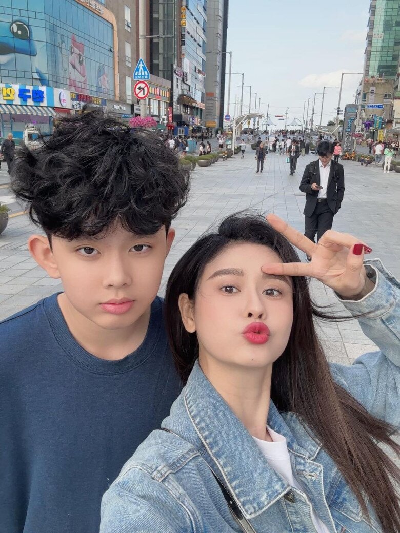 Trương Quỳnh Anh làm mẹ đơn thân nuôi con trai khôn lớn.