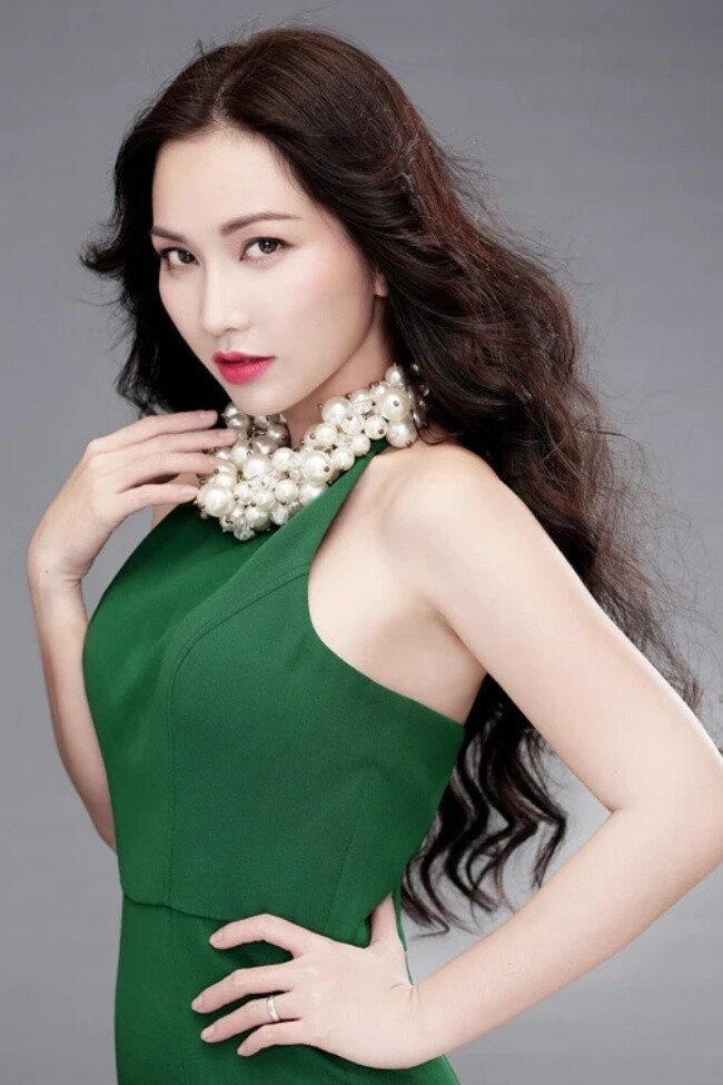 Kim Hiền nhận được nhiều lời khen về nhan sắc ngay từ những ngày đầu chạm ngõ điện ảnh.