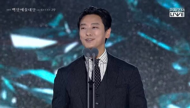 Joo Ji Hoon giành giải Nam chính xuất sắc nhất mảng phim truyền hình.