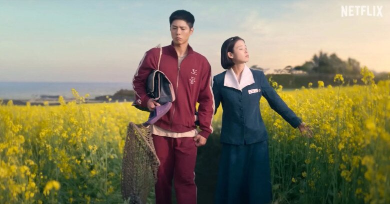 Cặp diễn viên chính IU và Park Bo Gum trong phim.